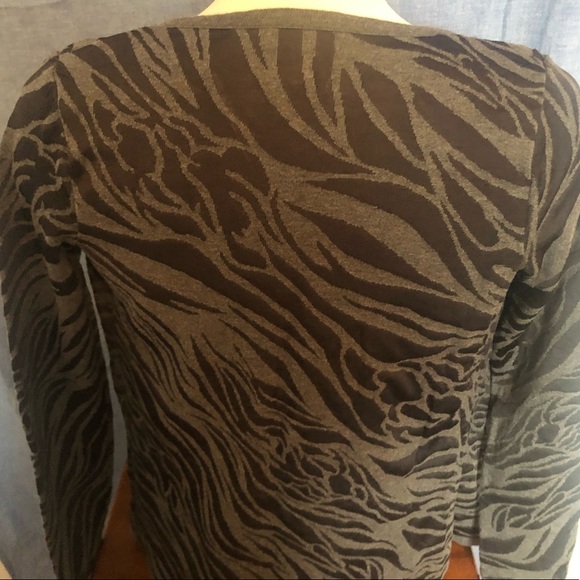 𝅺Dana Buchman cardigan - Picture 2 of 4